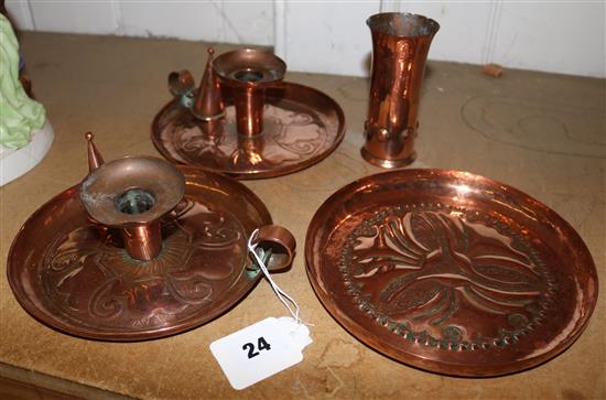 Pair copper Newlyn style chamber sticks, tray & vase